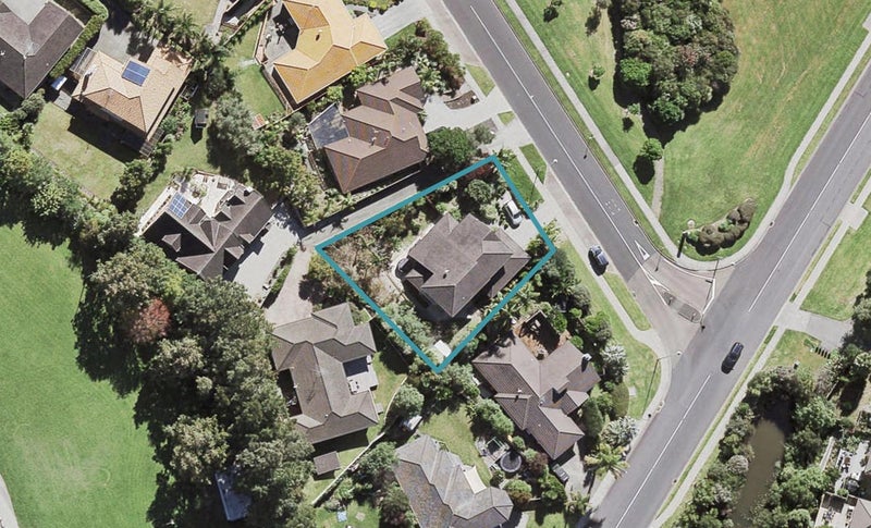 4 Te Wharau Drive, Greenhithe, Auckland - Carousel 1