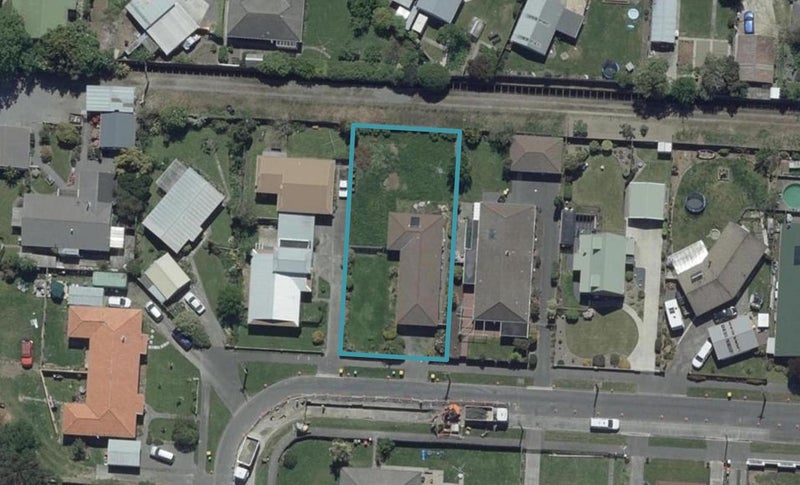 13 Momorangi Crescent, Redwood, Christchurch - Carousel 1