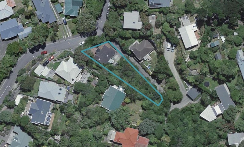 8 Highland Crescent, Wadestown, Wellington - Carousel 1