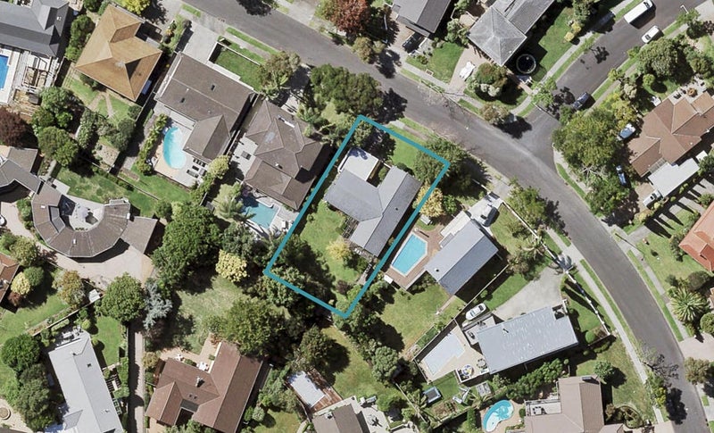 11 Caithness Place, Farm Cove, Auckland - Carousel 1