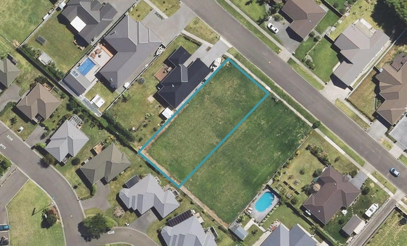 48 Sterling Park, Lytton West, Gisborne - Carousel 1