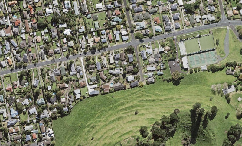 3 Conifer Lane, Mangere Bridge, Auckland - Carousel 1