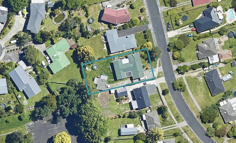 8 Kauri Street, Hillcrest, Rotorua - Carousel 1