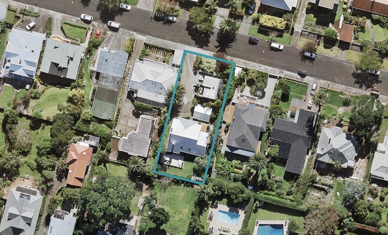 17B Rahiri Road, Mount Eden, Auckland - Carousel 1