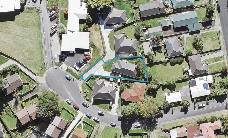 7A Grandison Crescent, New Lynn, Auckland - Carousel 1