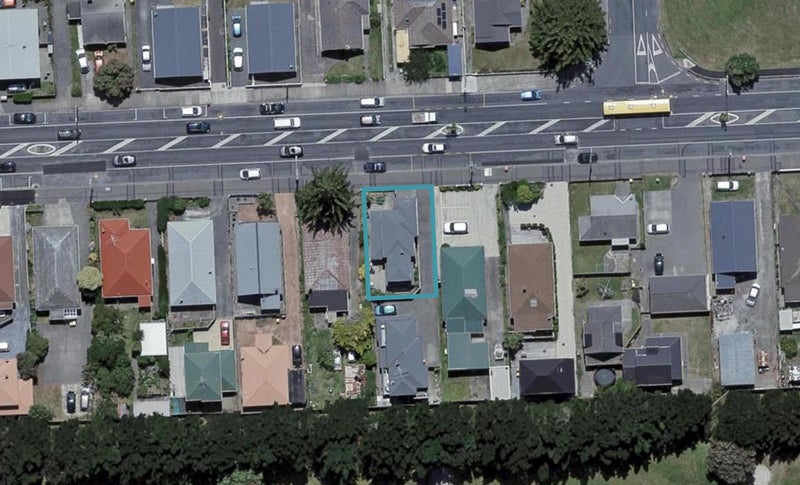 422 Broadway, Miramar, Wellington - Carousel 1