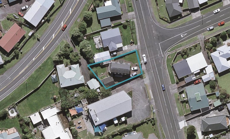 8 Barrett Road, Spotswood, New Plymouth - Carousel 1