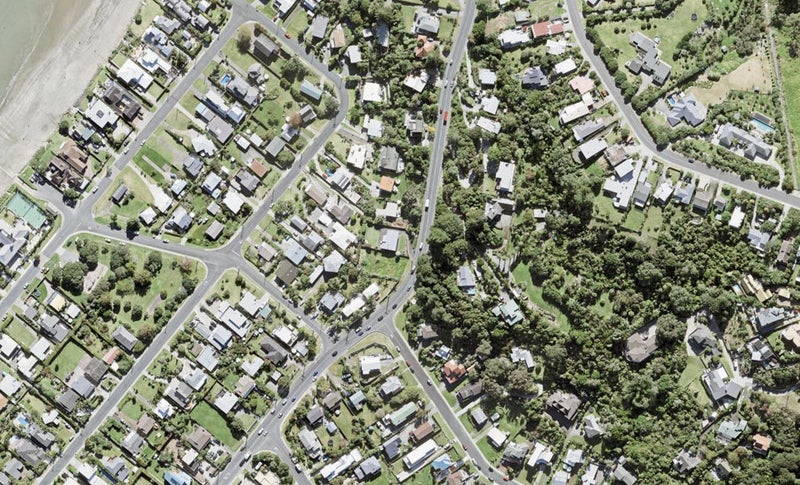 1080 Whangaparaoa Road, Tindalls Beach, Whangaparaoa - Carousel 1