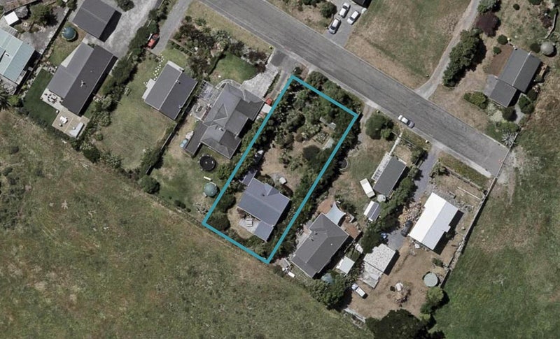 31 Kitchener Street, Te Horo Beach - Carousel 1