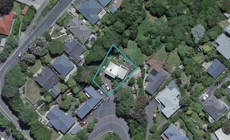 9 Madras Street, Khandallah, Wellington - Carousel 1