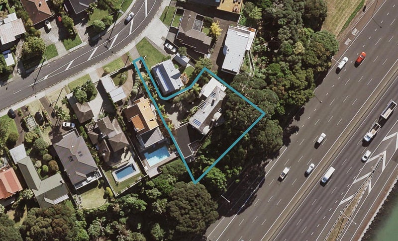 67 Sylvan Avenue, Northcote, Auckland - Carousel 1