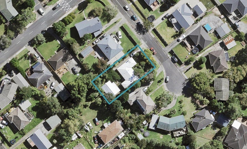 6 Judith Place, Titirangi, Auckland - Carousel 1