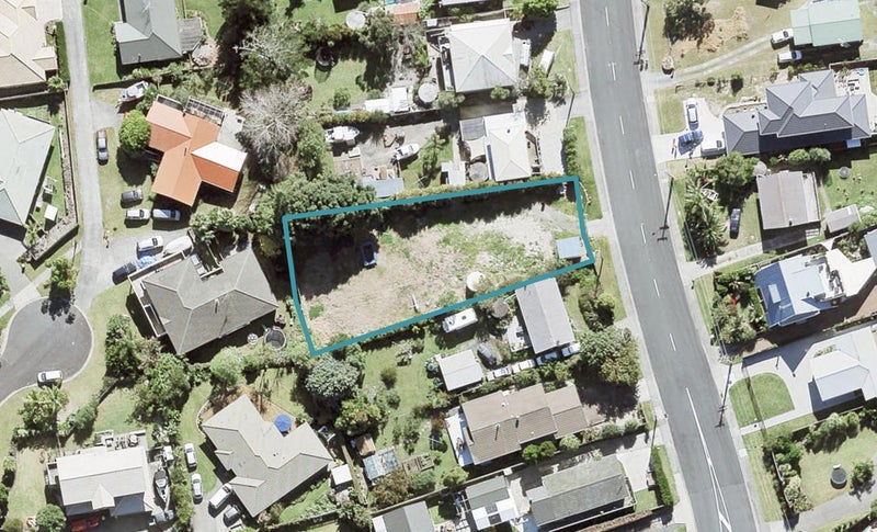 51 SHAKESPEAR RD, Army Bay, Whangaparaoa - Carousel 1