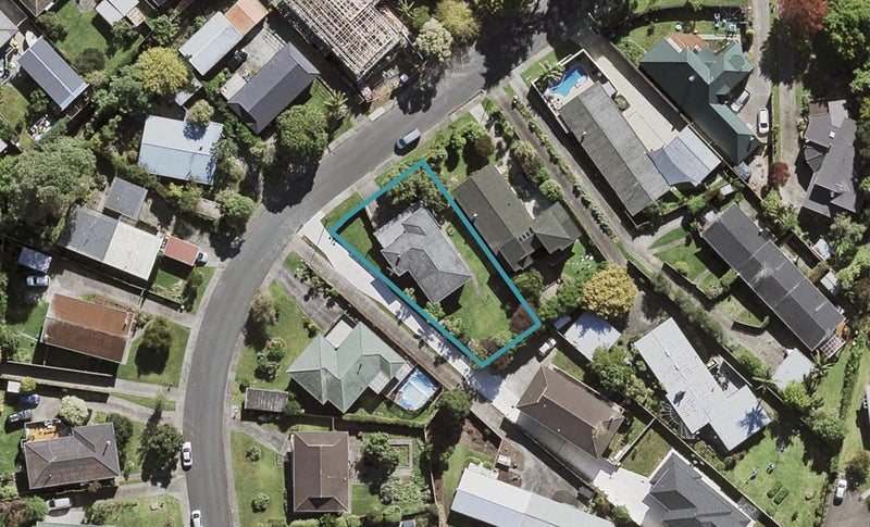 14 Uppingham Crescent, Hillcrest, Auckland - Carousel 1
