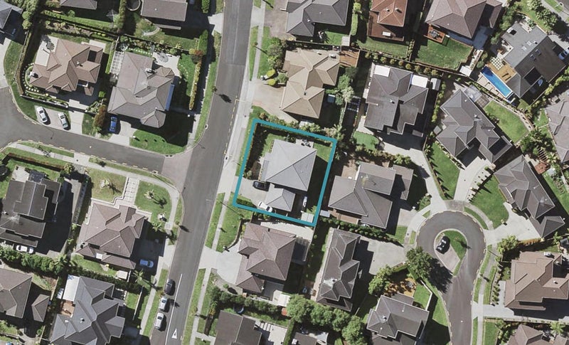 23 Chateau Rise, Flat Bush, Auckland - Carousel 1