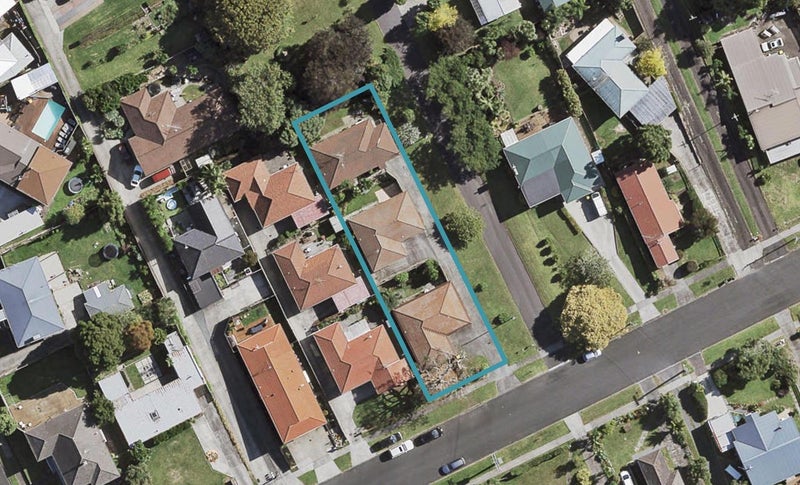 2/22 Arthur Road, Hillpark, Auckland - Carousel 1