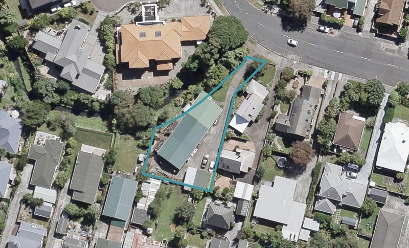2/25 Wai-Iti Crescent, Woburn, Lower Hutt - Carousel 1