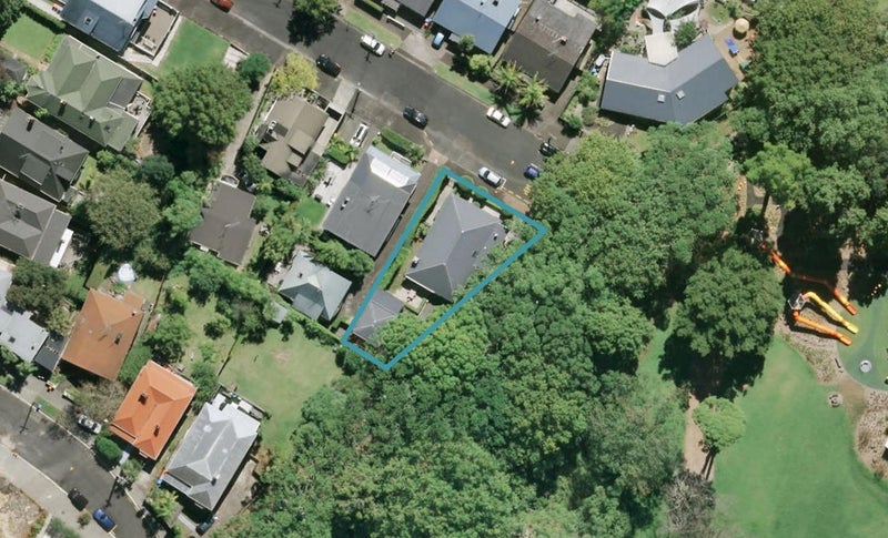 5 Tahuna Street, Freemans Bay, Auckland - Carousel 1