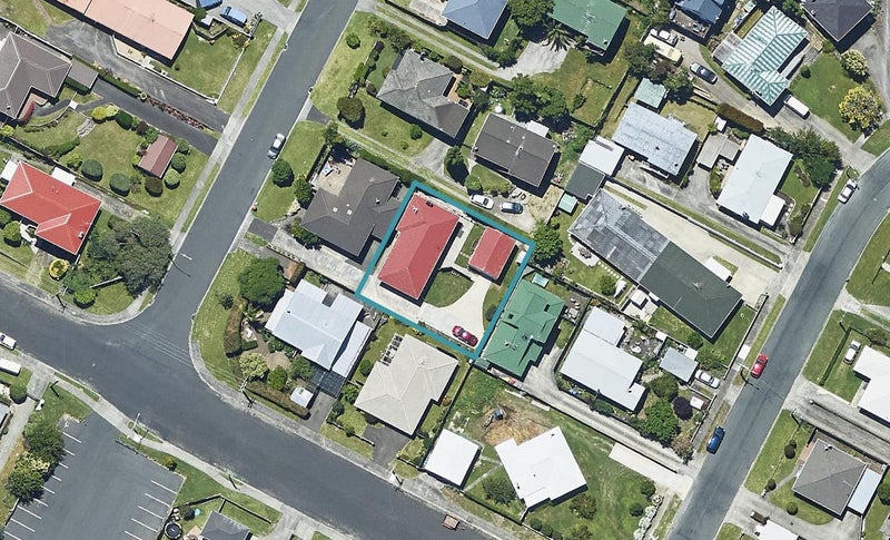4 Hilltop Road, Parkvale, Tauranga - Carousel 1