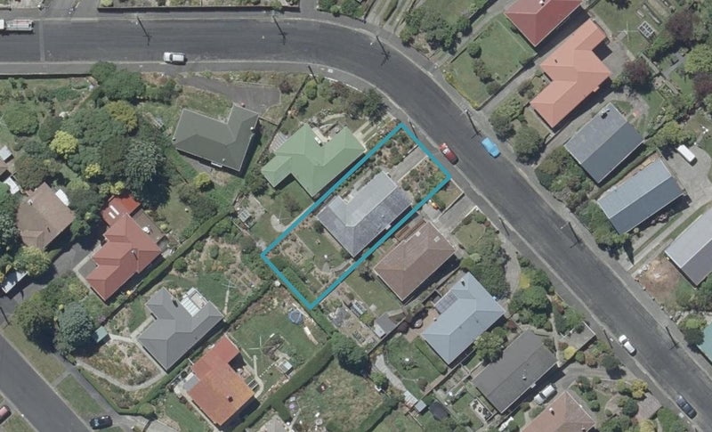 14 Truby King Crescent, Liberton, Dunedin - Carousel 1