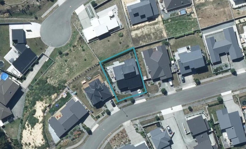 18 Pacific View, Whitby, Porirua - Carousel 1