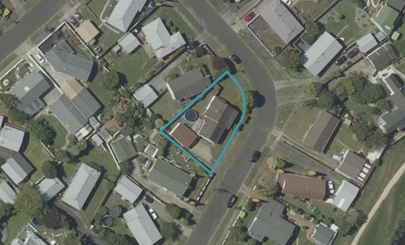22 Rosedale Crescent, Cloverlea, Palmerston North - Carousel 1