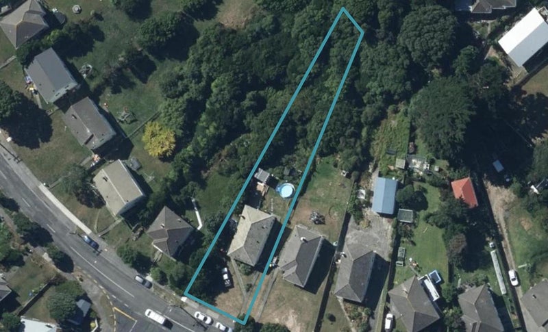 16 Pikarere Street, Titahi Bay, Porirua - Carousel 1