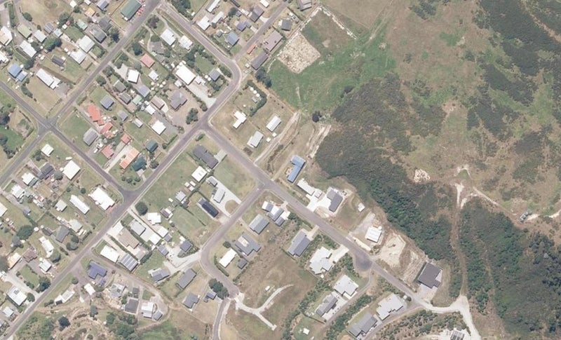 9 Mahia Heights Drive, Māhia - Carousel 1