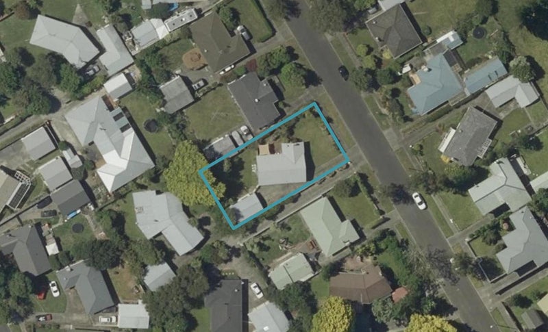 48 Ruamahanga Crescent, Terrace End, Palmerston North - Carousel 1