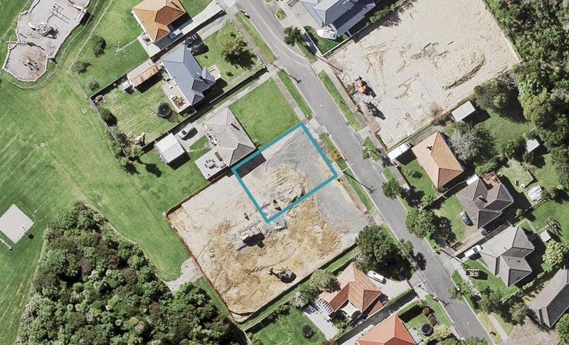 7 Fernwood Place, Wai o Taiki Bay, Auckland - Carousel 1