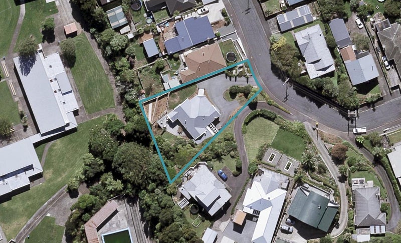 18 Bonithon Avenue, Moturoa, New Plymouth - Carousel 1