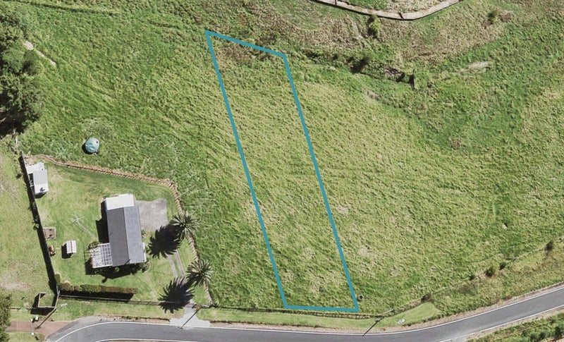 9 Crows Road, Swanson, Auckland - Carousel 1