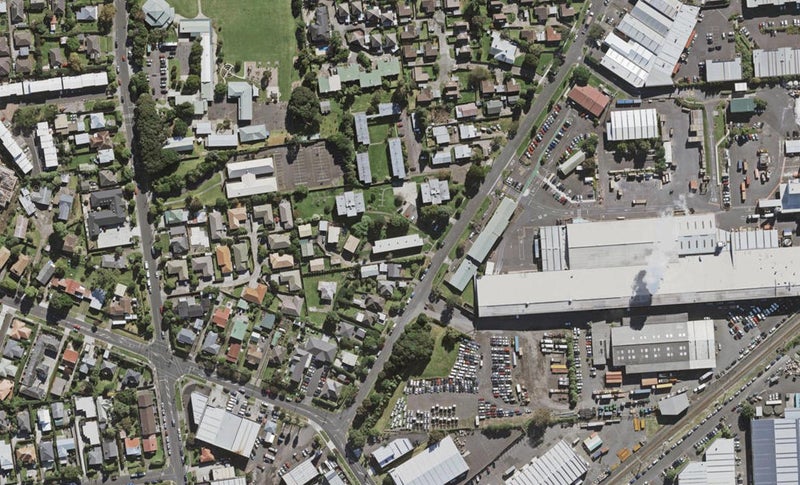 2/16 Felix Street, Onehunga, Auckland - Carousel 1