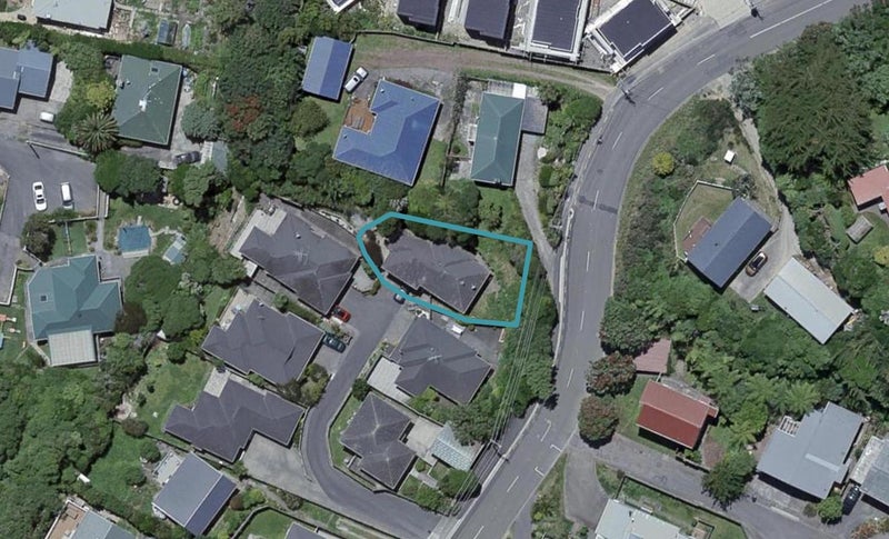 3/15 Glanmire Road, Newlands, Wellington - Carousel 1