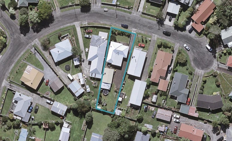14 Rata Street, Upper Vogeltown, New Plymouth - Carousel 1