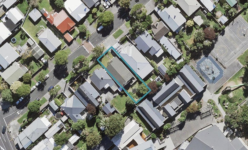 7 Warwick Avenue, Westmere, Auckland - Carousel 1