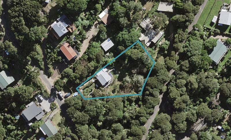 49 Okoka Road, Omiha, Waiheke Island - Carousel 1