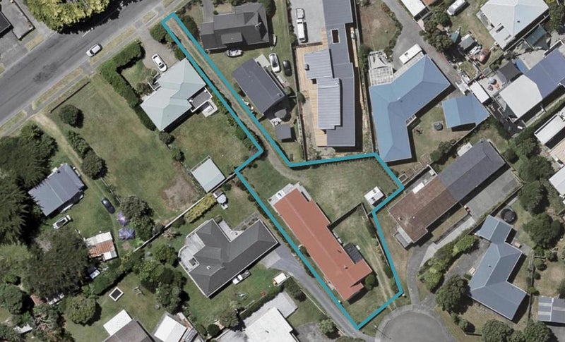 102 Tutere Street, Waikanae Beach, Waikanae - Carousel 1