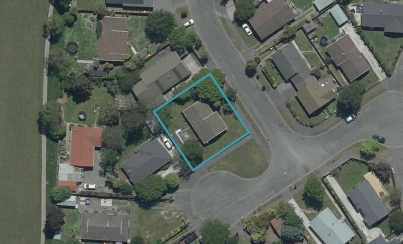 10 Saunders Place, Redwood, Christchurch - Carousel 1