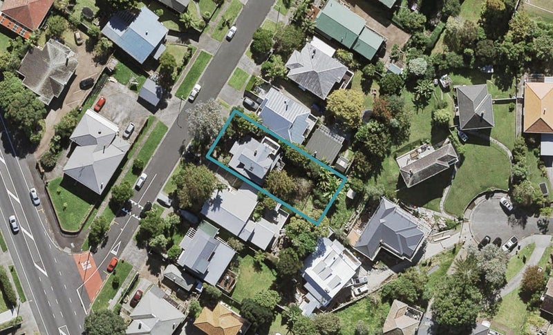 44 Huntingtree Avenue, Sandringham, Auckland - Carousel 1
