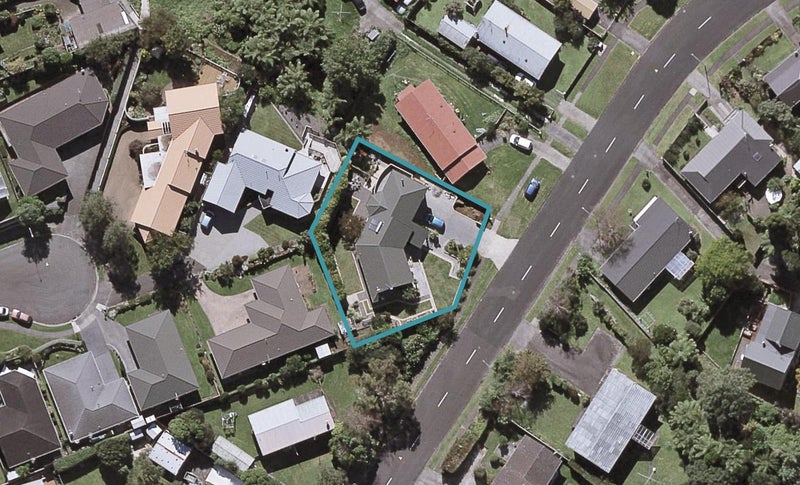 25 Riversdale Drive, Merrilands, New Plymouth - Carousel 1