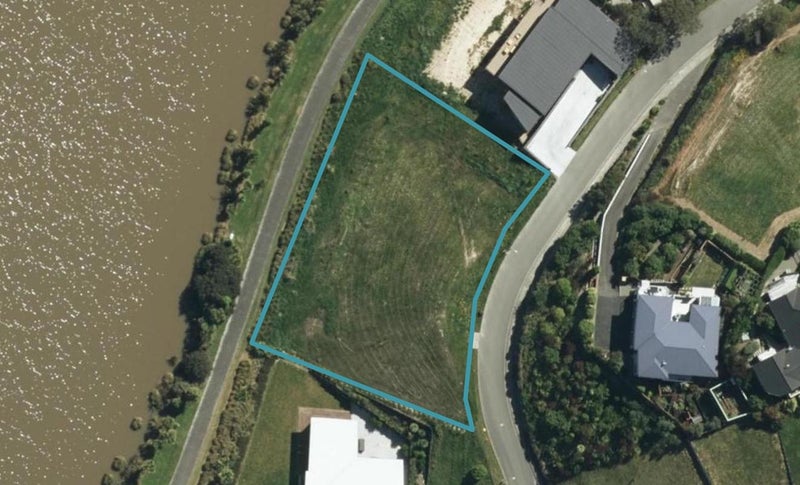 20 Lake View Place, Blenheim - Carousel 1