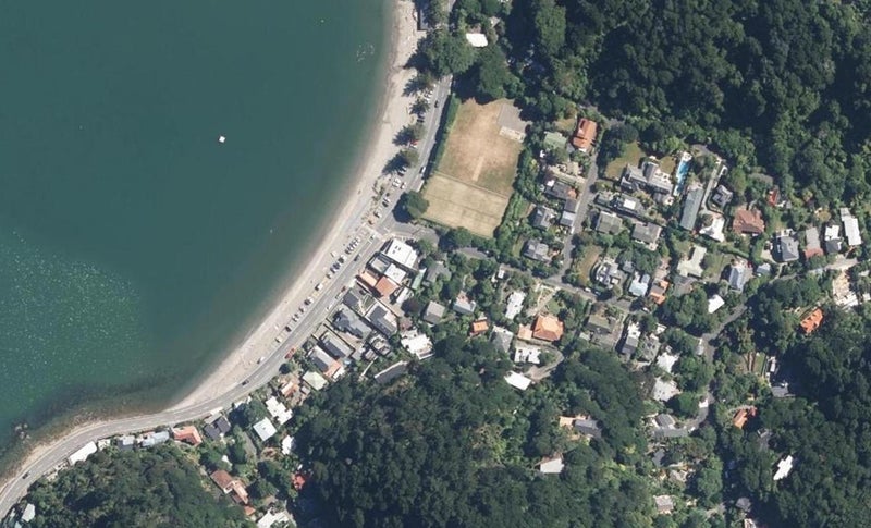 2 Moana Road, Days Bay, Lower Hutt - Carousel 1
