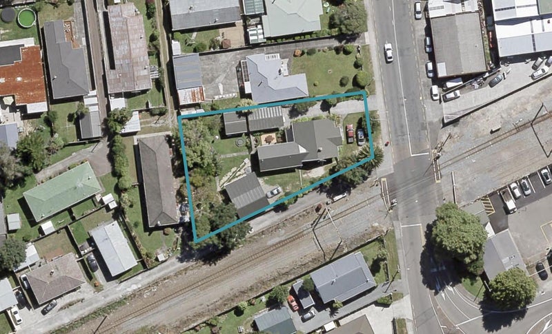 24 Blenheim Street, Upper Hutt Central, Upper Hutt - Carousel 1