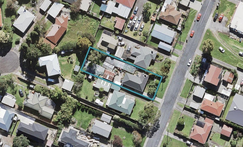 3 Bamboo Grove, Kelston, Auckland - Carousel 1