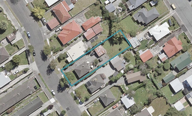 15 Bristol Street, Trentham, Upper Hutt - Carousel 1