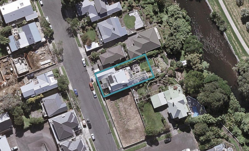 9 Autere Street, Strandon, New Plymouth - Carousel 1