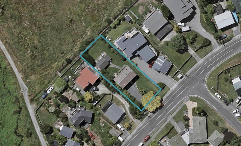 7 Makora Road, Otaihanga, Paraparaumu - Carousel 1