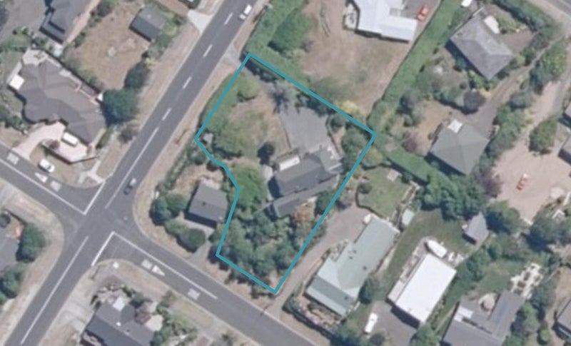 21 Arrowsmith Avenue, Waipahihi, Taupo - Carousel 1