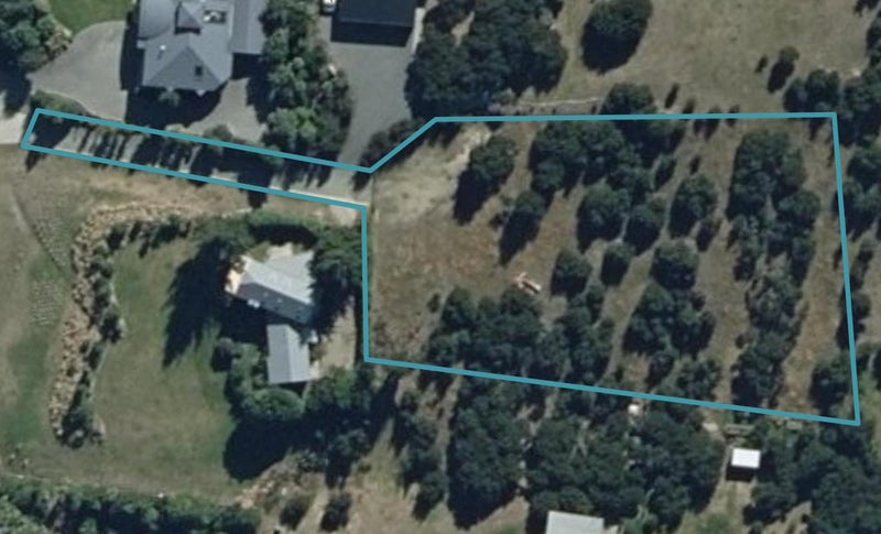 16 Briar Bank Drive, Wānaka - Carousel 1